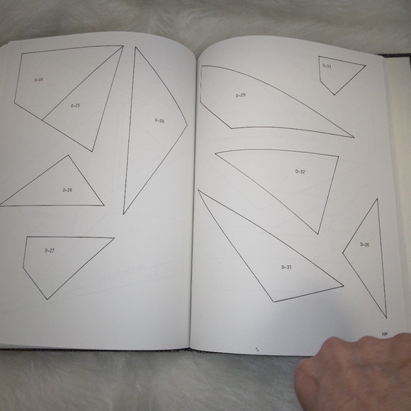 BOOK 500 Full Size Patchwork Patterns by Maggie Malone, hard cover - Picture 5 of 11